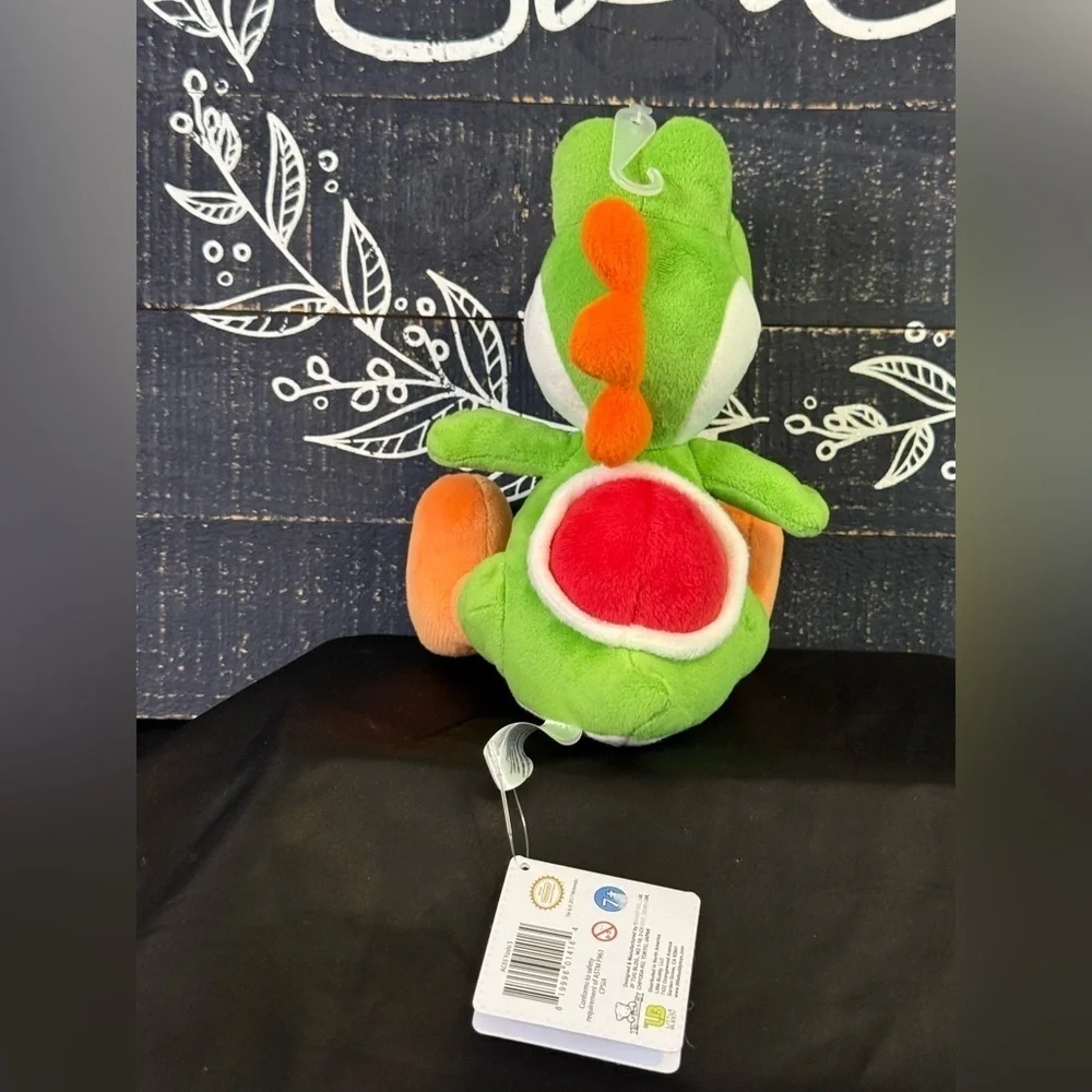 Nintendo Super Mario Yoshi Plush 8”  Plushie Gamer Collectible